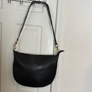 Elegant Black Leather Shoulder Bag